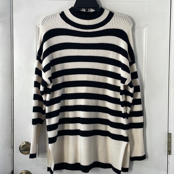 Philosophy Sweaters - Philosophy Mock Neck Black and White Color blocked Striped Sweater, Small